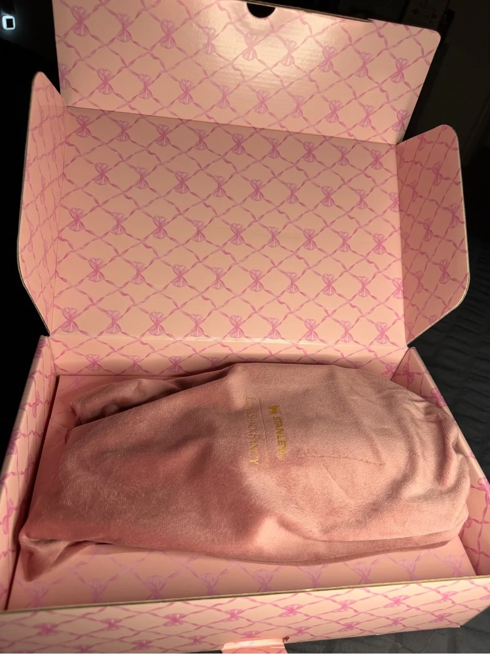 Stanley x LoveShackFancy Quencher H2.0 40 oz Pink Ribbon Bow Tumbler NEW Box